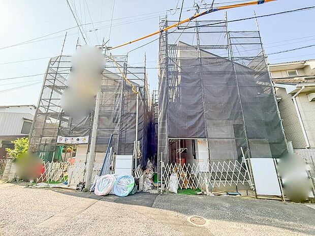 1号棟【外観】家族の温かさと陽光の暖かさ、楽しい毎日と明るい未来を予感させる「空間が織り成すひとつ先の住み心地」を演出します。