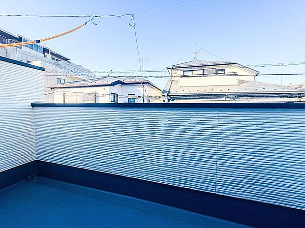 【【バルコニー】】バルコニーから差し込む陽光・通風は、住環境・快適性と共に有り続ける貴重な「財産」です。