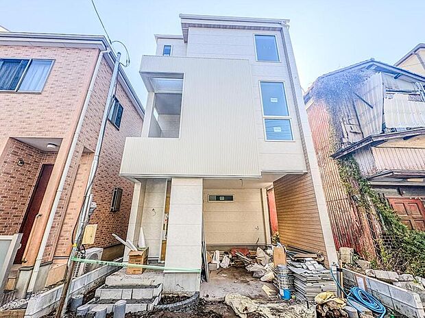 【現地外観写真】こちらの物件に少しでもご興味がありましたら、お気軽にお電話下さい。ネット上で「見えない物」「わからない事」でも、実際にご見学いただくことで、手に取るようにおわかりいただけるはずです。