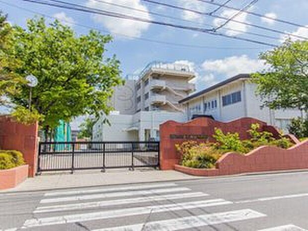 辻小学校(約640m)