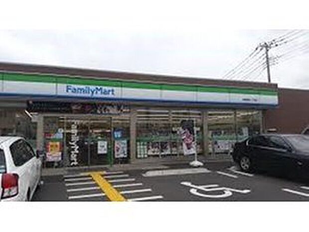 ファミリーマート岩槻東町一丁目店(約550m)