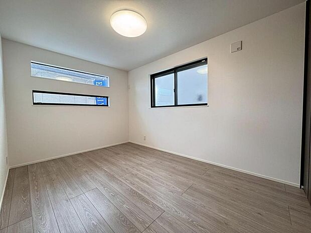 全室ゆとりある設計。お子様が大きくなっても手狭になることなくのびのびと生活頂けます。一人一人の個性溢れるお部屋創りを楽しんで頂けます。