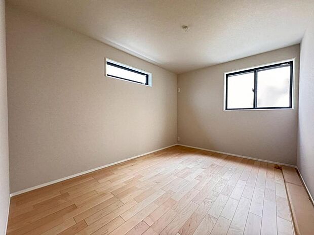 全室ゆとりある設計。お子様が大きくなっても手狭になることなくのびのびと生活頂けます。一人一人の個性溢れるお部屋創りを楽しんで頂けます。