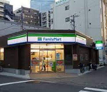 ファミリーマート 関東中央病院店 902m