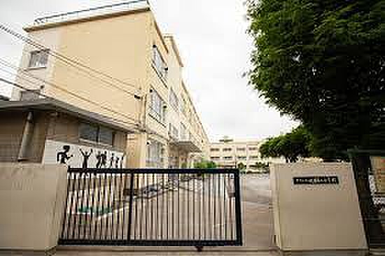 中野区立桃園第二小学校（約151m）