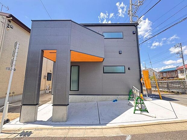 【外観】木造2階建て設計、3LDK+カースペース。暮らしを豊かにサポートする仕様設備や広々としたキッチンなど魅力が詰まったお住まいです。