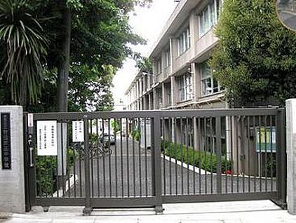 練馬区立開進第三小学校 649m