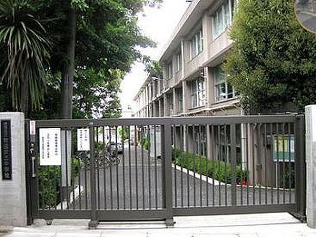 練馬区立開進第三小学校（約649m）