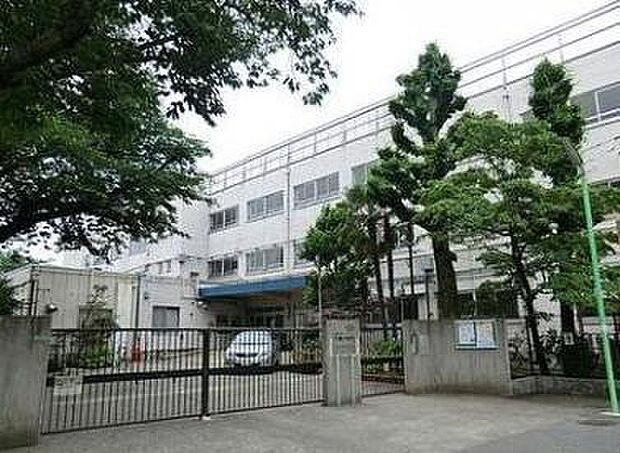 世田谷区立千歳小学校(約712m)