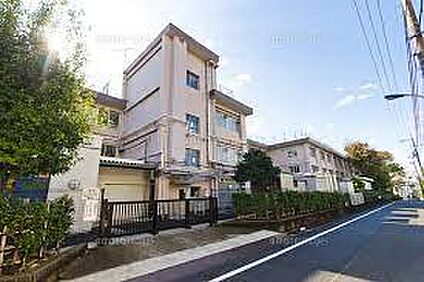 練馬区立開進第三中学校 813m