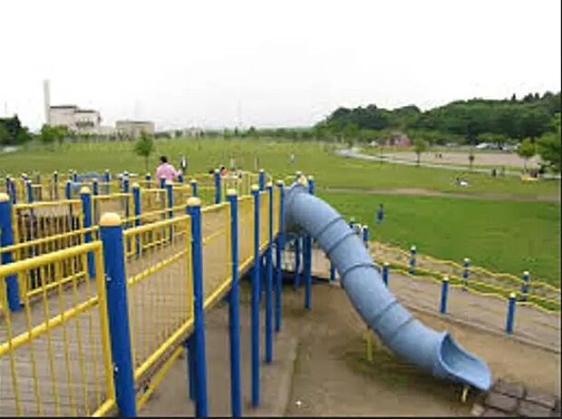 加瀬沼公園(約1,700m)