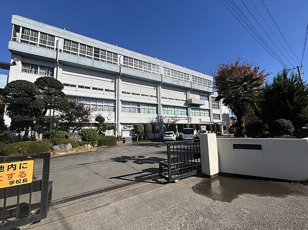 川越市立寺尾中学校(約650m)