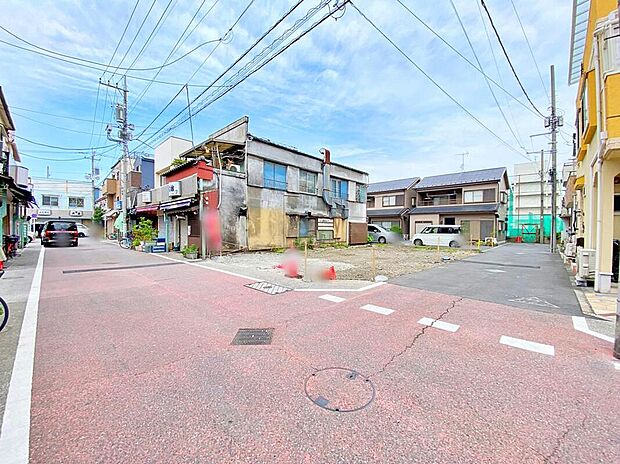 【前面道路含む現地写真】≪内覧以外にも資金計画やライフプランに寄り添ったご提案をいたします♪≫
小・中学校まで徒歩2分で通学楽々!