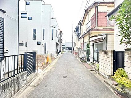 前面道路含む現地写真