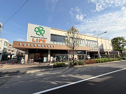 ライフ本一色店 60ｍ(徒歩1分)