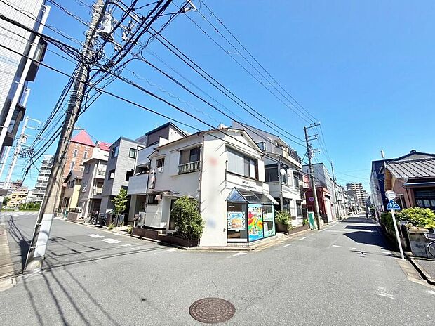 【前面道路含む現地写真】≪内覧以外にも資金計画やライフプランに寄り添ったご提案をいたします♪≫この街で・この家で暮らしたいと思わせる理由を是非現地でお確かめ下さい！※解体工事前の写真です