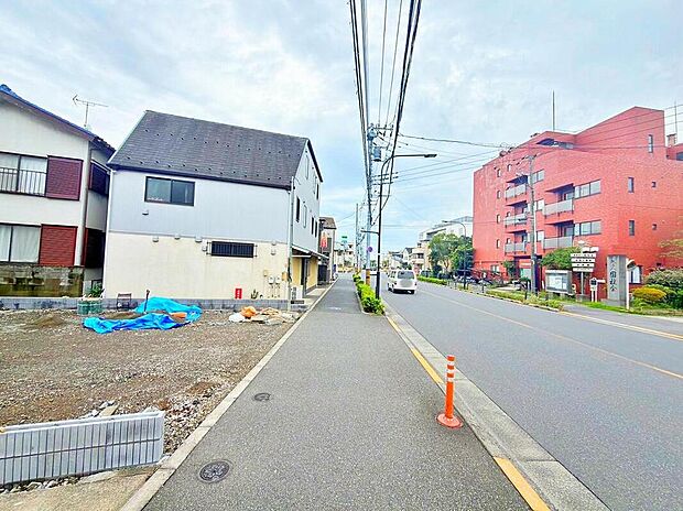 【前面道路含む現地写真】現地(2026年9月)撮影
食洗機やタッチレス水栓、IoTインターフォンなど、家事ラクと安心を叶える先進設備が充実しています。