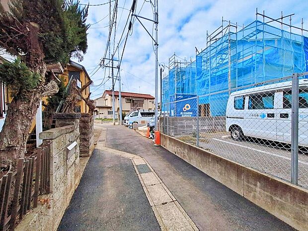 毎日のお散歩も快適な緑に恵まれた閑静な住宅地は、伸び伸びスローライフを叶えてくれます。自然豊富な季節の移ろいを身近に感じられる環境で子育てすれば、お子様もきっと素直に成長してくれるはずです！