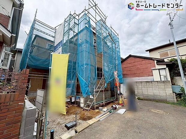 美しい緑と良好な住環境が守られてきたこの街に、新築戸建てが誕生致しました。穏やかな空気の流れる落ち着いた住環境です。ぜひ、現地へ足をお運びいただき実際の環境・陽当たりをご確認下さいませ♪