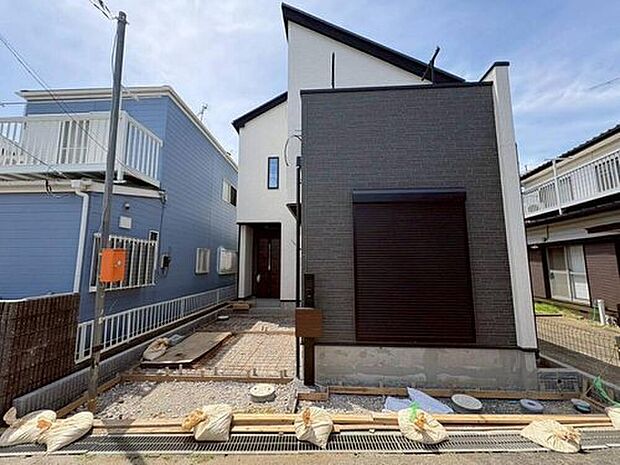 物件の陽当りや通風・仕様設備やお部屋の大きさの比較、近隣・周辺環境や街並みなど、資料には掲載していない情報が現地にはたくさんあります。　是非一度、現地をご確認ください♪

