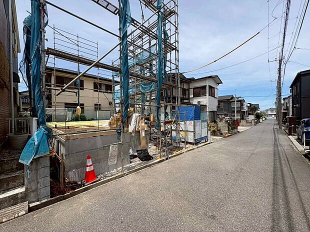 【現地外観写真】耐震性能に自信のある『飯田グループの家』！お客様を守る大切な住宅だからこそ、第3者の検査を受けて安心して住んでいただける住宅を建てております。その頑丈さを、ぜひ現地にてご体感くださいませ。