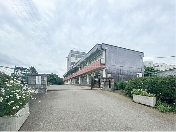 八千代市立勝田台中学校(約400m)