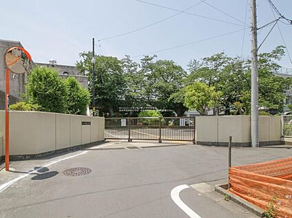 成田小学校 1700ｍ(徒歩22分)