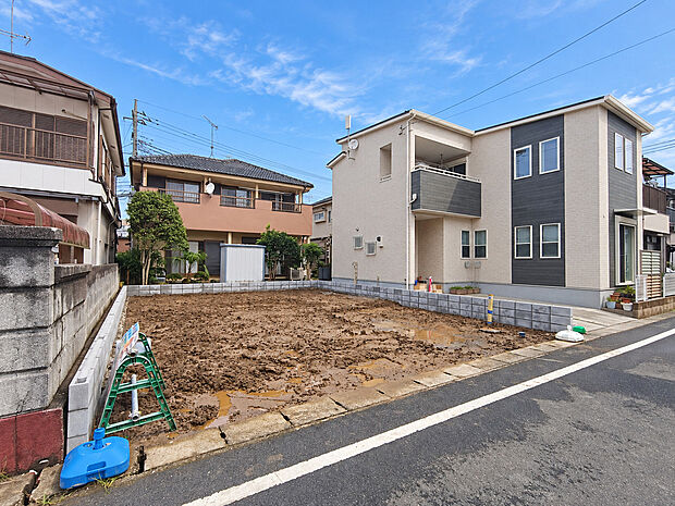 完成が楽しみな新築戸建。建築中だからこそ工事の進捗を確認でき、完成後の暮らしをイメージしながらご検討いただけます。