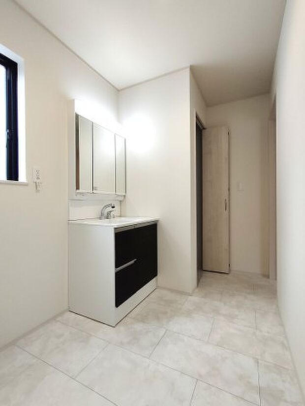 【洗面】スペースが確保できる洗面所です