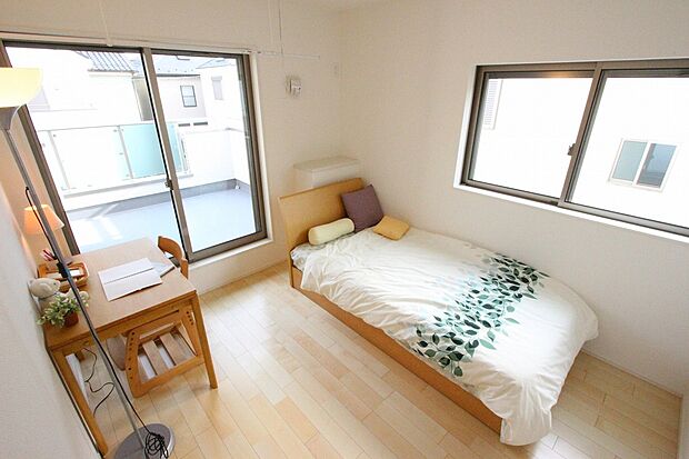 【洋室】掲載写真は施工例です。写真だけでは分からない住まいの魅力やご購入時の不安点も丁寧にご案内いたします。