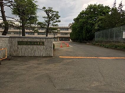 水沢小学校 約1,100m(徒歩14分)