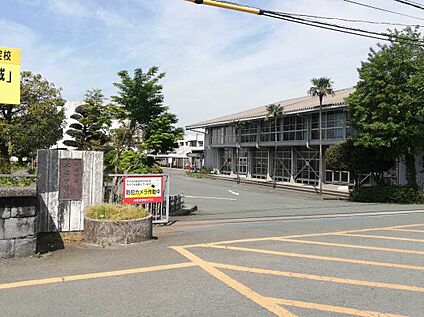 大津中学校 1,800m