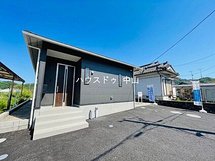 ＼堂々とした佇まいの新築戸建／