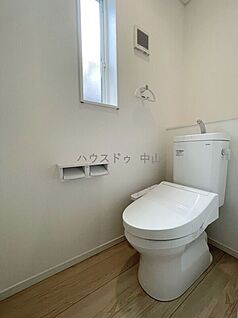 ＼清潔感あふれる洗浄便座付きトイレ／