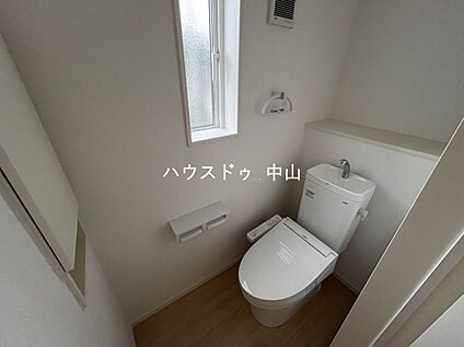 ＼清潔感あふれる洗浄便座付きトイレ／