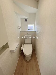 ＼清潔感あふれる洗浄便座付きトイレ／