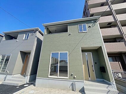 ＼堂々とした佇まいの新築戸建／