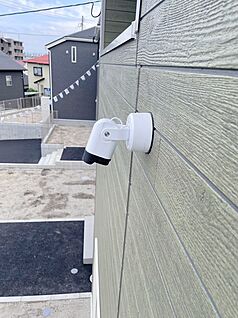 屋外防犯カメラ