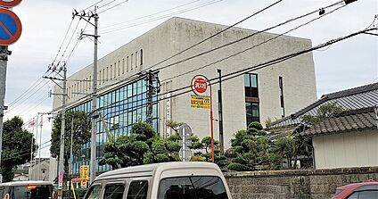 鹿児島市役所 谷山支所 970ｍ(徒歩13分)