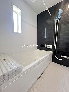 ＼一日の疲れを癒すバスルーム／