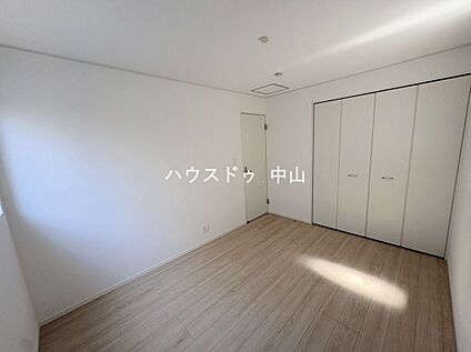\暮らしにフィットする2階洋室/