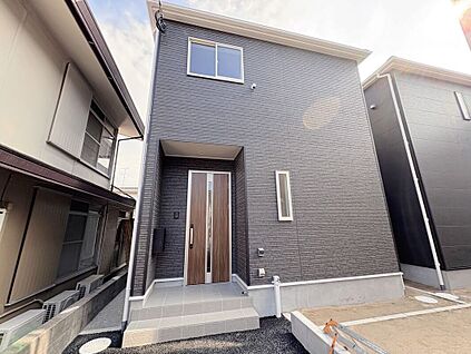 ＼堂々とした佇まいの新築戸建／