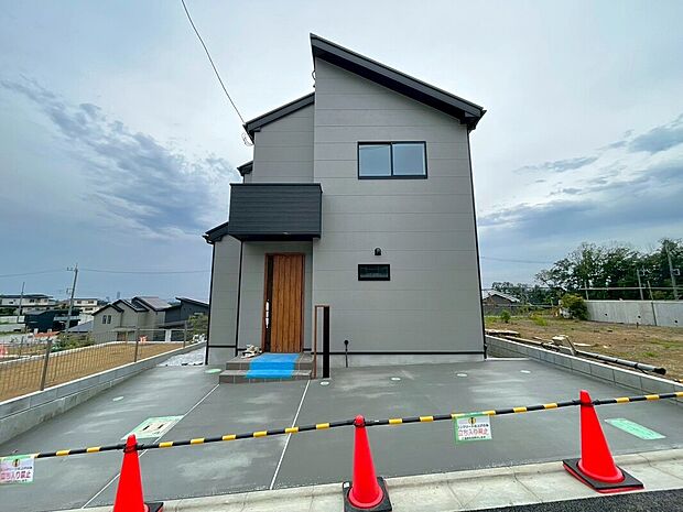 No.55
当日のご見学予約も承ります。同じものは2つとない「夢のマイホーム」との出会いが待っているかもしれません♪
