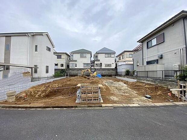 住宅ローンに関してもお任せ下さい♪〇頭金、自己資金無しでも購入できます〇マイカーローン、カードローンを住宅ローンでおまとめ可〇家具、家電、引っ越し費用も借入可〇勤続年数１年未満可