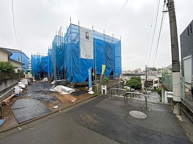 休日にご家族揃ってご見学はいかがでしょうか♪実際の現地を見てみると図面などではわからない、新たな発見もありますのでまずはお気軽にお問い合わせください♪