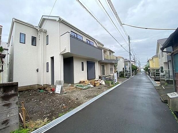 （B号棟）
帰ってきた瞬間にホッと心が和む、優しい雰囲気の外観。家族をあたたかく包み込んでくれる我が家の顔です。