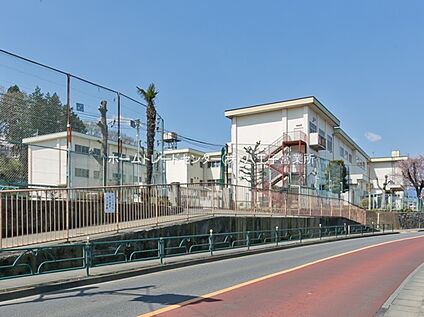 八王子市立川口小学校 380m(徒歩５分)