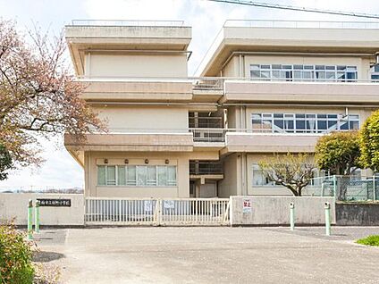 青梅市立新町小学校 300ｍ(徒歩4分)
