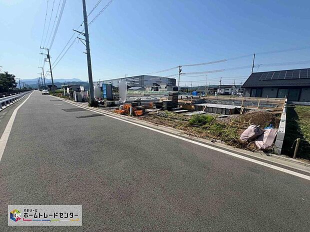 【前面道路含む現地写真】休日にご家族揃ってご見学はいかがでしょうか♪実際の現地を見てみると図面などではわからない、新たな発見もありますのでまずはお気軽にお問い合わせください♪