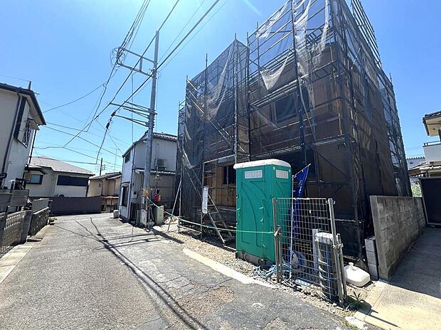 【前面道路含む現地写真】周辺は静かで落ち着いた住環境です♪
確かな住宅性能と暮らしを彩る充実の設備。快適な新生活がスタートできます。ぜひあなたの目で、現地をお確かめください♪